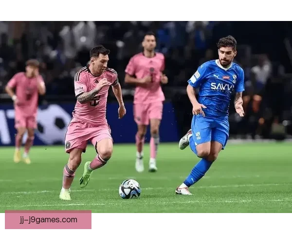 沙特联利雅得新月官宣正式签下曼城全能后卫坎塞洛