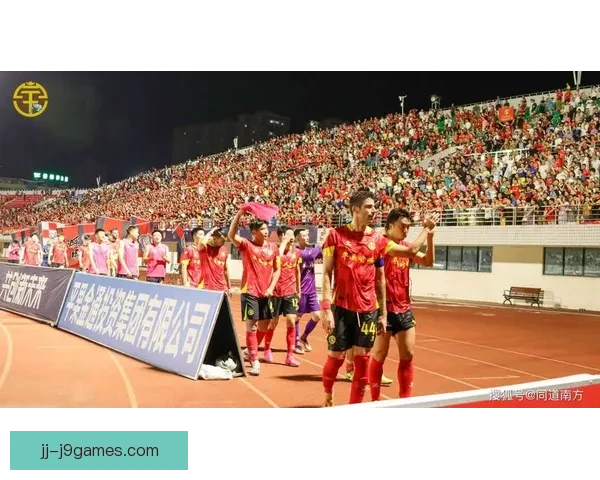 广西平果哈嘹主场场均观众突破两万领跑中甲球市成为焦点